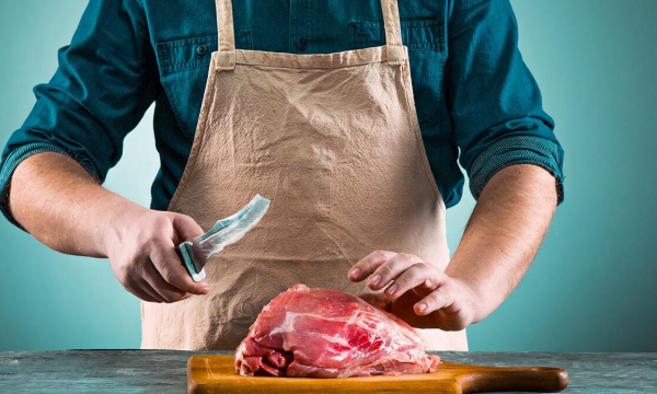 Обязательно сделайте это перед готовкой мяса: так вы избавите продукт от гормонов и антибиотиков